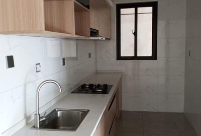 3 Bed Apartment with En Suite in Riverside - 2