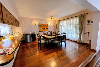 4 Bed Townhouse with En Suite in Spring Valley - 4