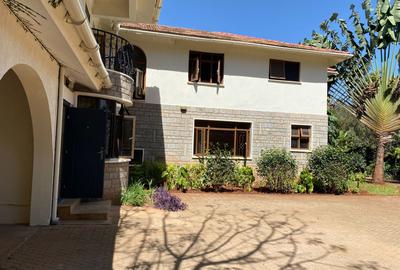 5 Bed Villa with En Suite in Kitisuru