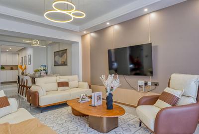 Serviced 2 Bed Apartment with En Suite in Riverside