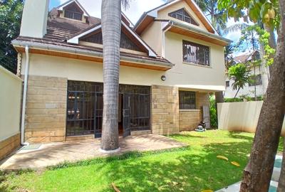 5 Bed Townhouse with En Suite at Lavington Green
