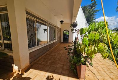 5 Bed House with En Suite in Loresho