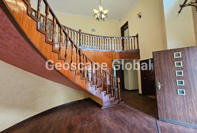 4 Bed House with En Suite in Nyari