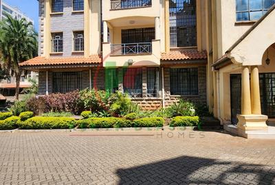 3 Bed Apartment with En Suite in Lavington