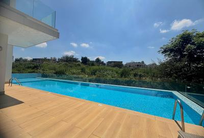 2 Bed Apartment with En Suite at Rosslyn - 3