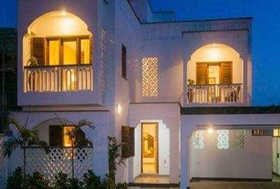 4 Bed Villa with En Suite at Nyali Mombasa