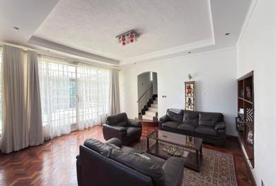 5 Bed Townhouse with En Suite at Westlands - 3