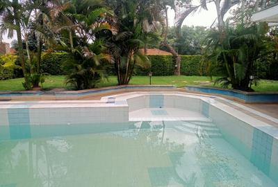 2 Bed House with Swimming Pool in Runda