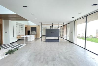 5 Bed Townhouse with En Suite in Lavington