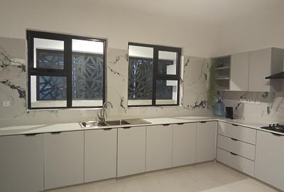 4 Bed Apartment with En Suite in Westlands Area