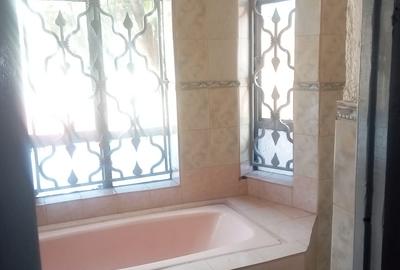 3 Bed House at Landless - 3