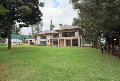 4 Bed House with En Suite in Runda