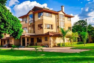 5 Bed Villa with Staff Quarters in Lavington