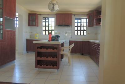 4 Bed Townhouse with En Suite at Chuna - 4