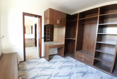 5 Bed Townhouse with En Suite at Lavington Maziwa - 3
