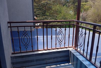 5 Bed Townhouse with En Suite in Karen - 3