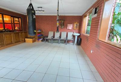 Furnished 2 Bed Apartment with En Suite in Runda