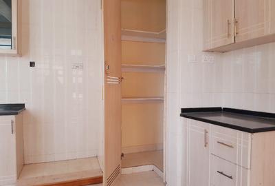 Serviced 3 Bed Apartment with En Suite in Kileleshwa