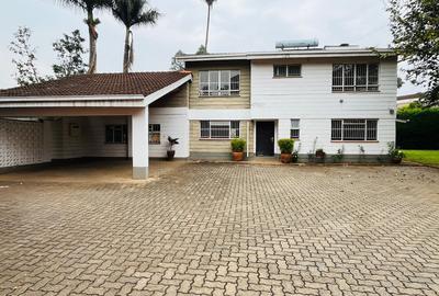 4 Bed House with En Suite in Gigiri