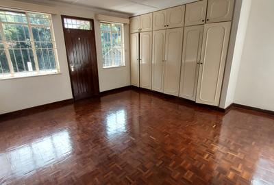 4 Bed Townhouse in Kileleshwa - 4