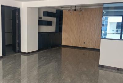 4 Bed Apartment with En Suite in Lavington