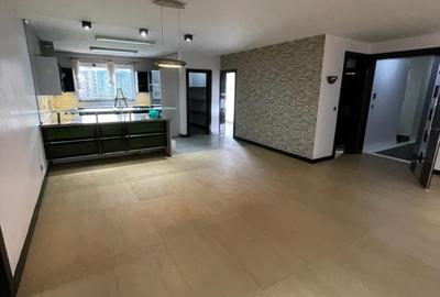 3 Bed Apartment with En Suite in Riverside