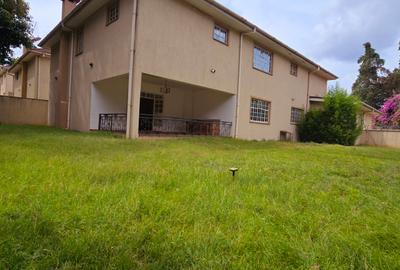4 Bed Townhouse with En Suite at Lavington Apple Cross - 2