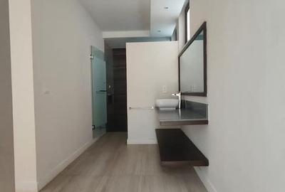 4 Bed Townhouse with En Suite in Lavington