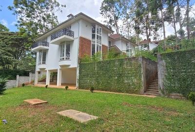 5 Bed Townhouse with En Suite at Rosslyn Lone Tree - 3