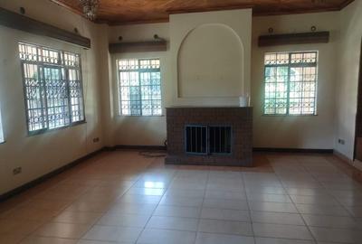 5 Bed House with En Suite at Runda