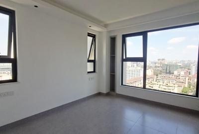 2 Bed Apartment with En Suite in Westlands Area - 4