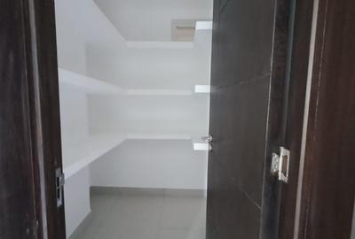 4 Bed Apartment with En Suite at General Mathenge