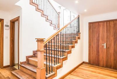 4 Bed Townhouse with En Suite in Kileleshwa - 4