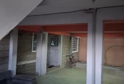 1 Bed Apartment with En Suite at Shooters - 3