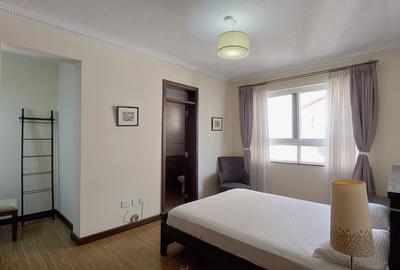 Furnished 3 Bed Apartment with En Suite in Brookside - 4