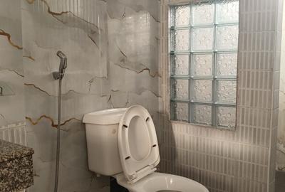 4 Bed Apartment with En Suite at Links Road - 3