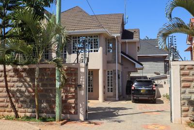 4 Bed House with En Suite in Kamakis