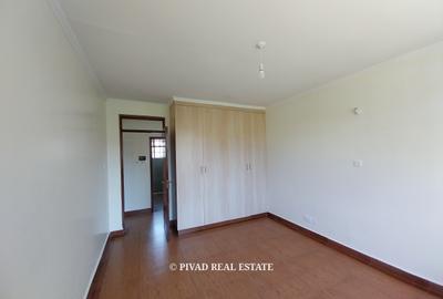 3 Bed Townhouse with Garden in Kiambu Road - 4