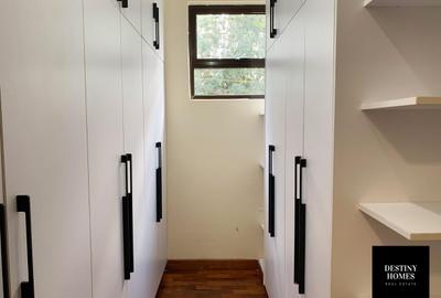 4 Bed Townhouse with En Suite in Karen - 3