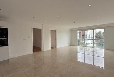 2 Bed Apartment with En Suite in Westlands Area