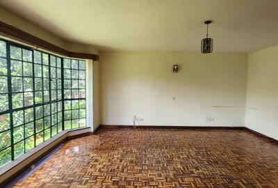 5 Bed Townhouse with En Suite in Westlands Area