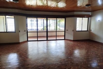 3 Bed Apartment with En Suite in Brookside