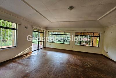 4 Bed House with En Suite in Loresho - 2