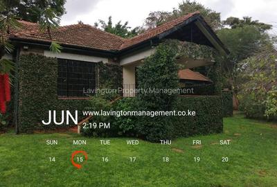 4 Bed House with En Suite at Lavington Green - 2