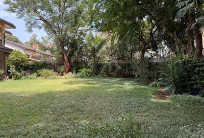 5 Bed House with En Suite in Nyari - 4