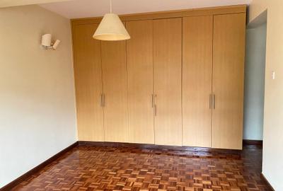 5 Bed Townhouse with En Suite in Lavington - 4