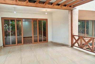 5 Bed Townhouse with En Suite in Lavington