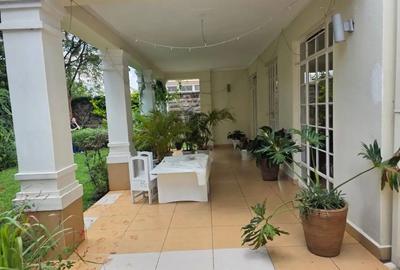 4 Bed Townhouse with En Suite in Spring Valley