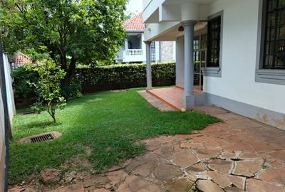 4 Bed Townhouse with En Suite at Lavington - 4