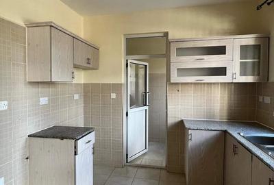 2 Bed Apartment with En Suite in Kilimani - 3